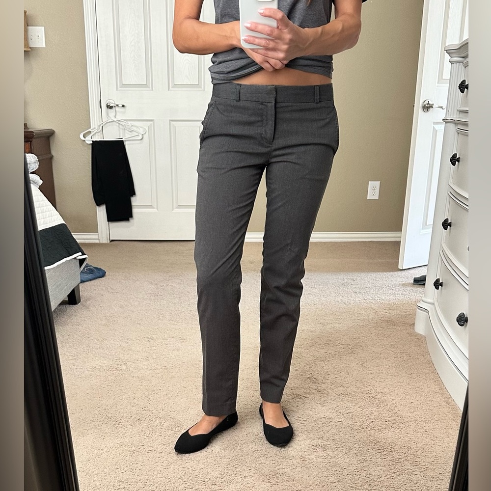 Banana republic, dark gray dress pants. Women’s, size 0. Straight leg.